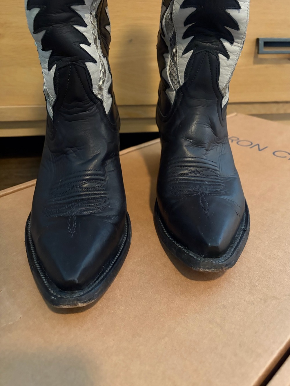 MIRON CROSBY - 9B Kate Black Boots - Picture 10 of 12